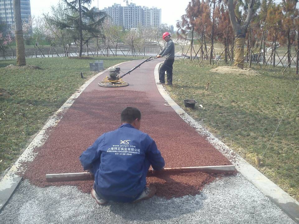 透水混凝土.jpg