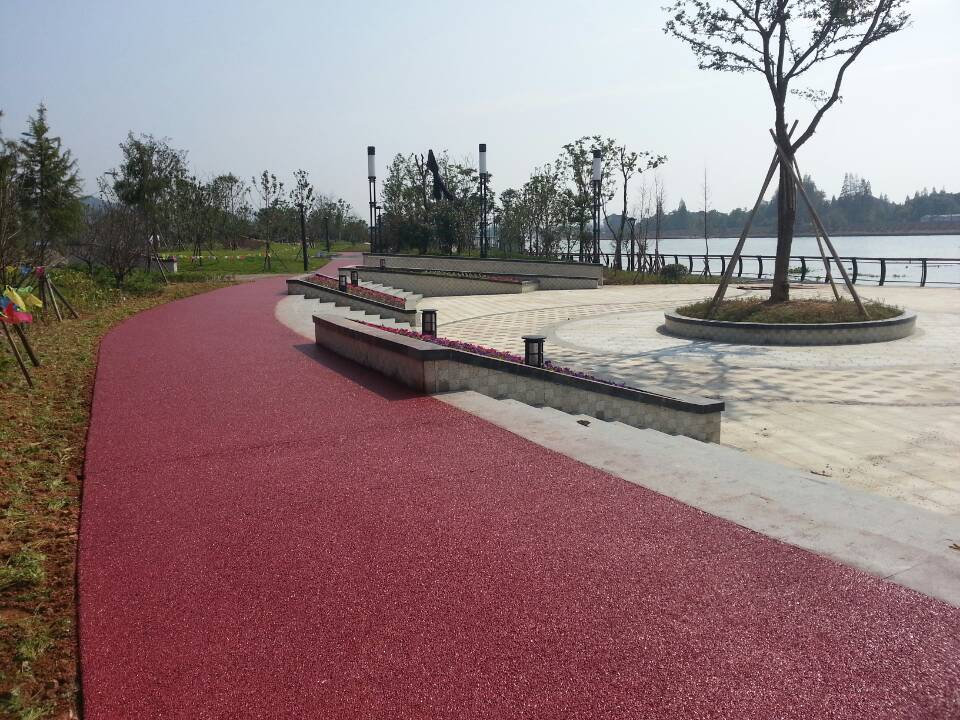 透水性混凝土.jpg