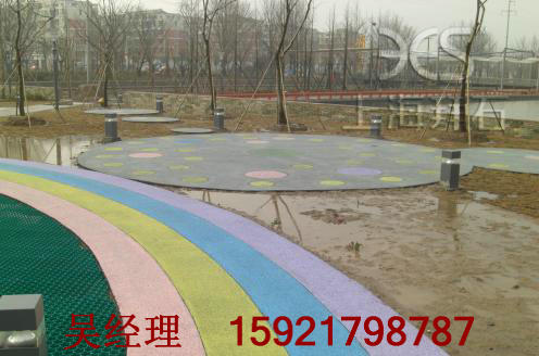 生態(tài)透水性混凝土.JPG