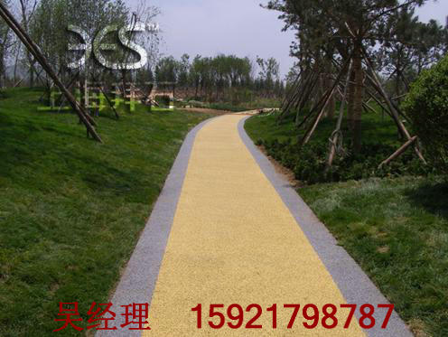 透水性混凝土.jpg
