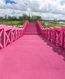 上海之魚(yú)年豐公園橋面膠粘陶粒項(xiàng)目